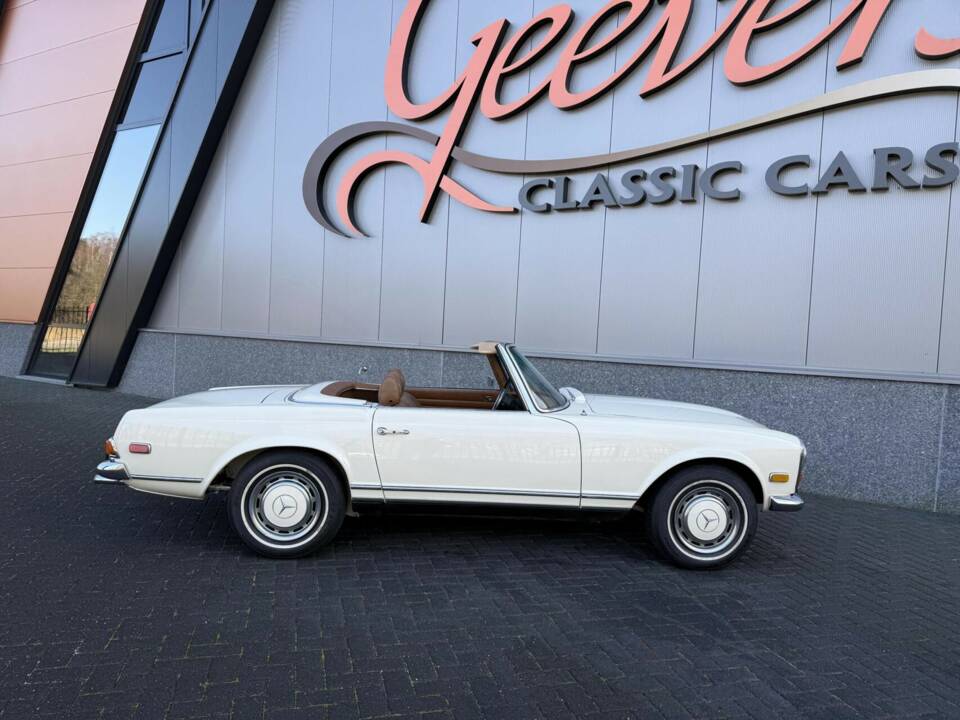 Image 6/48 of Mercedes-Benz 280 SL (1970)