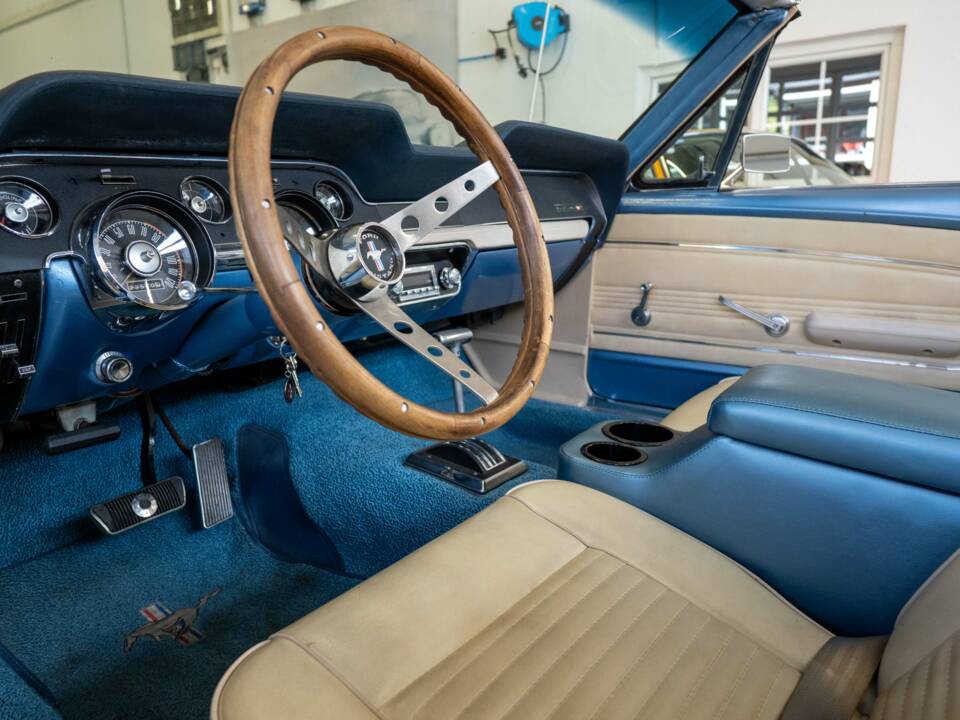 Image 18/27 of Ford Mustang 289 (1967)
