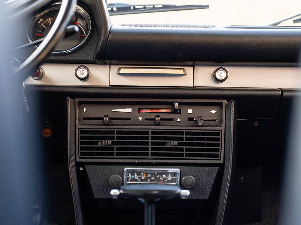 Bild 48/67 von BMW 1800 (1970)