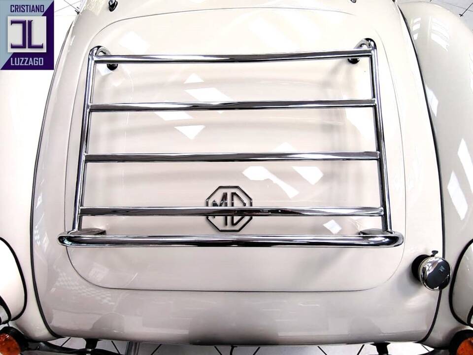 Image 19/59 of MG MGA 1500 (1958)