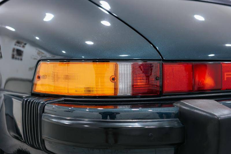 Bild 43/76 von Porsche 911 Carrera 3.2 "25 Jahre 911" (1989)