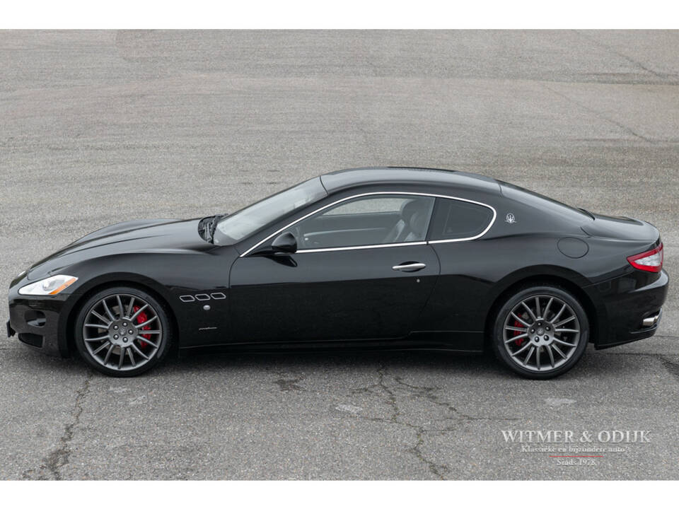 Imagen 5/42 de Maserati GranTurismo S (2011)