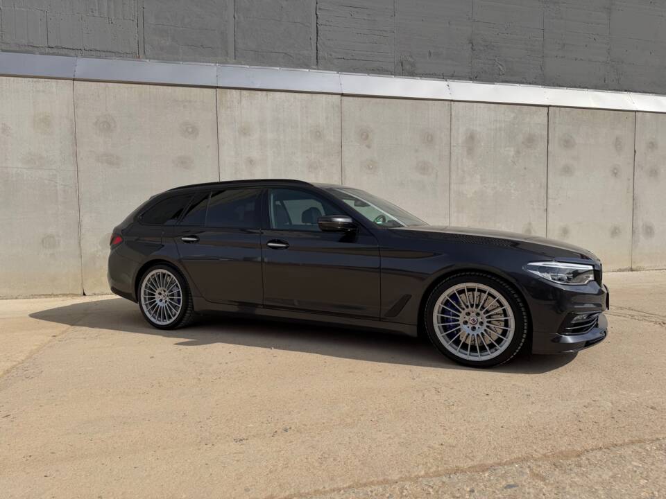 Image 24/28 of ALPINA D5 Touring (2018)
