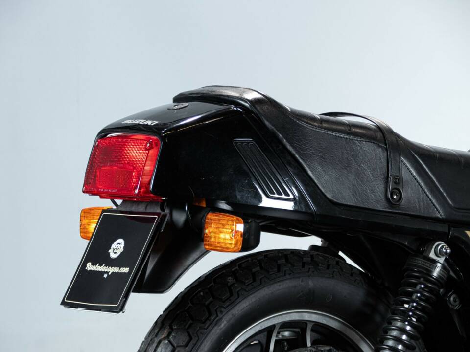 Image 31/50 de Suzuki GSX 1100 ES (1988)