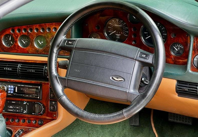 Afbeelding 17/49 van Aston Martin V8 Vantage V550 (1998)
