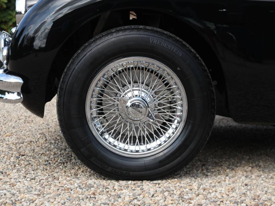 Image 21/50 de Jaguar XK 150 3.4 S OTS (1958)