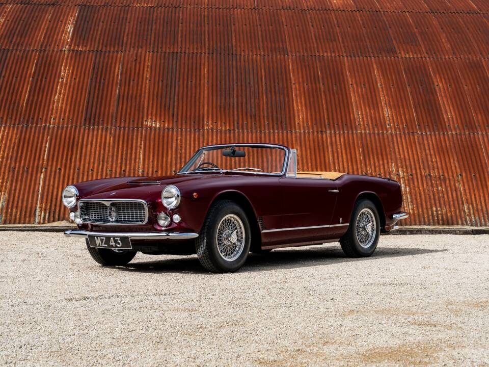 Image 5/51 of Maserati 3500 GTI Spyder Vignale (1963)
