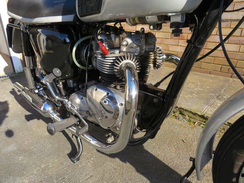 Image 19/43 of Triumph Tiger 90 (1968)