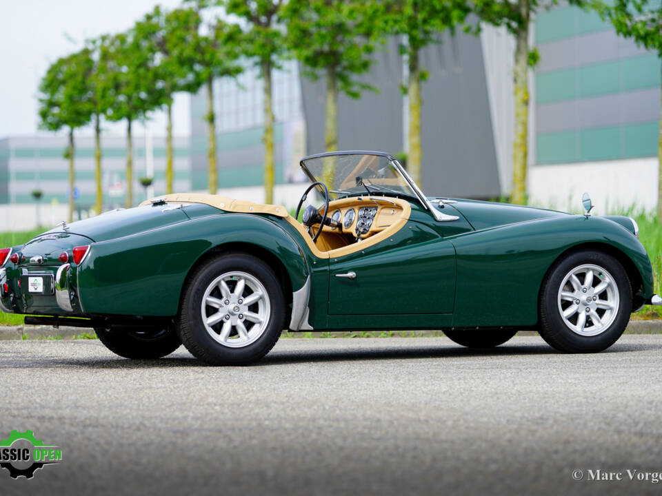 Image 18/41 of Triumph TR 3A (1959)