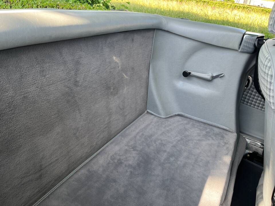 Afbeelding 32/65 van Mercedes-Benz 300 SL (1988)