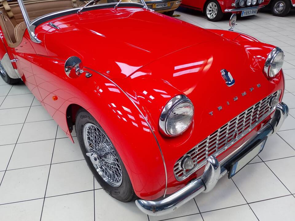 Image 14/50 of Triumph TR 3B (1962)