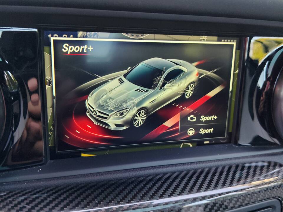 Image 10/18 of Mercedes-Benz SLC 43 AMG (2018)