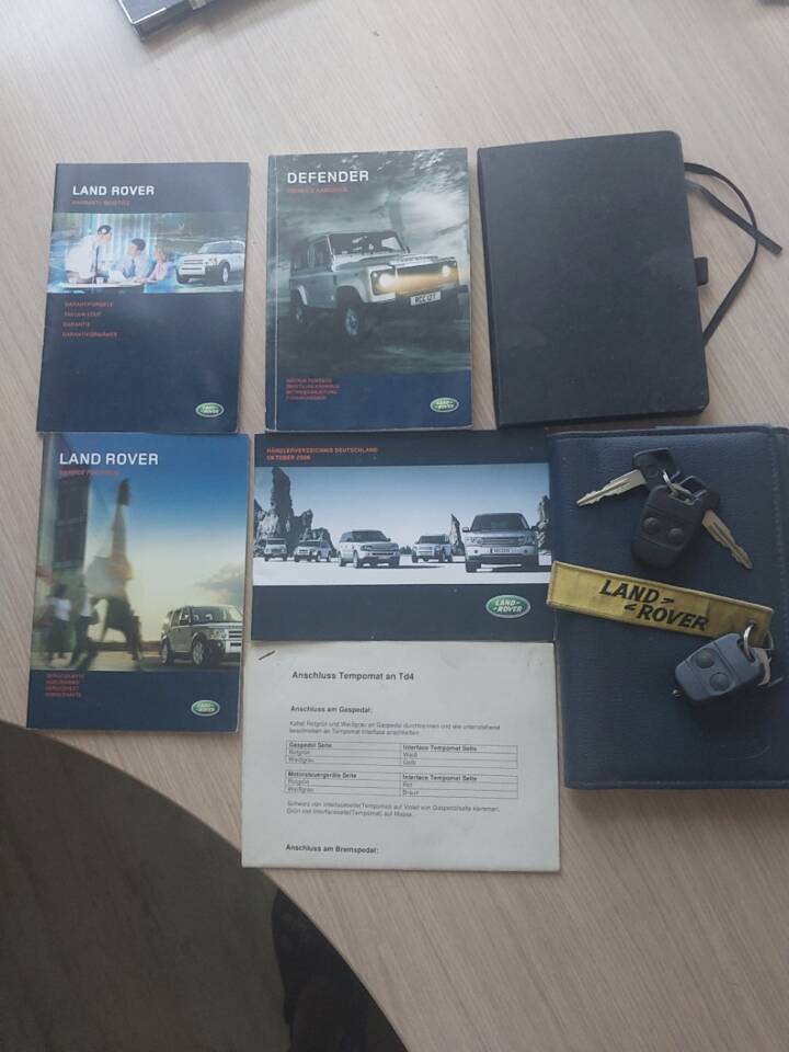Bild 30/41 von Land Rover Defender 110 (2007)