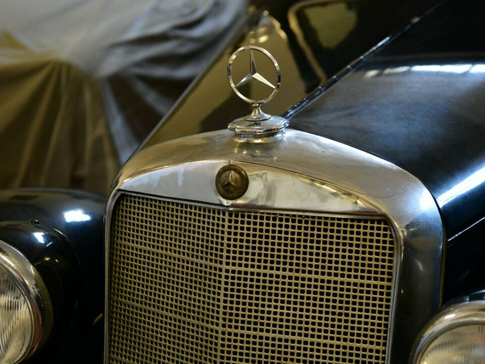 Image 6/50 de Mercedes-Benz 170 V Saloon (1938)