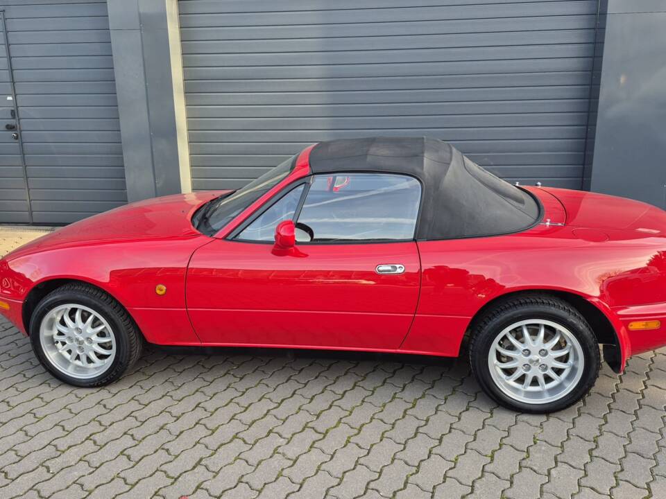 Image 9/56 de Mazda MX-5 1.8 (1995)