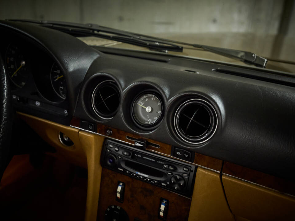 Image 67/99 of Mercedes-Benz 300 SL (1987)