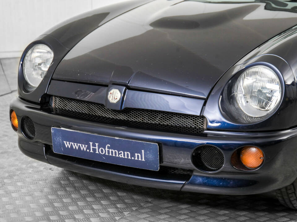 Immagine 17/50 di MG RV8 (1991)