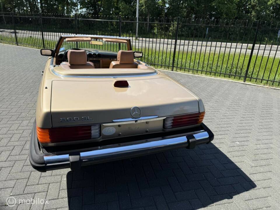 Immagine 11/41 di Mercedes-Benz 560 SL (1986)