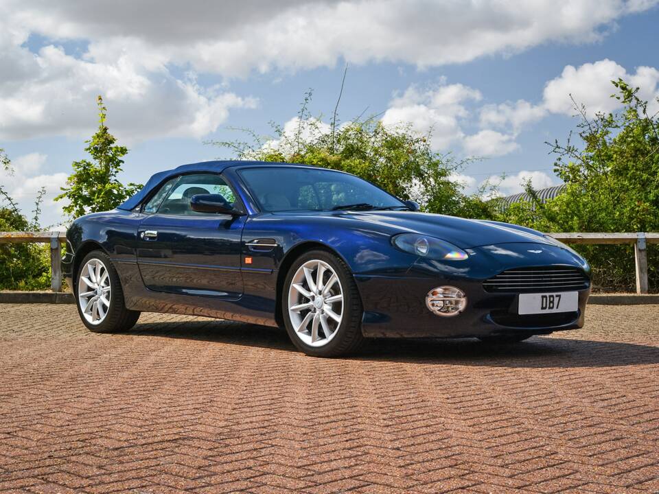 Bild 27/50 von Aston Martin DB 7 Vantage Volante (2001)