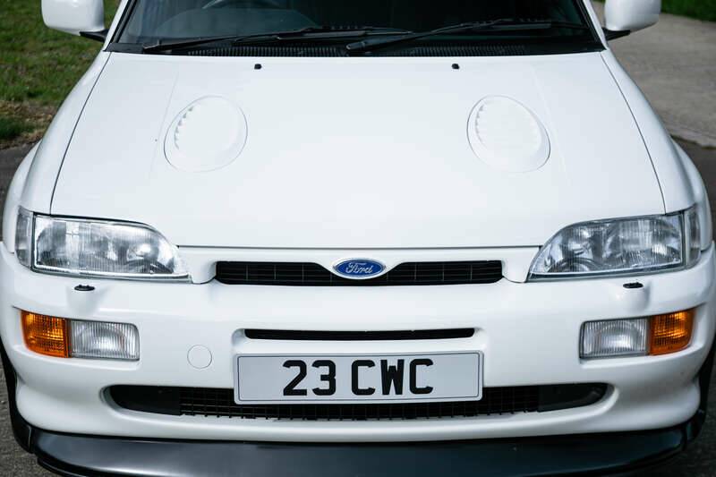 Bild 23/39 von Ford Escort RS Cosworth (1992)