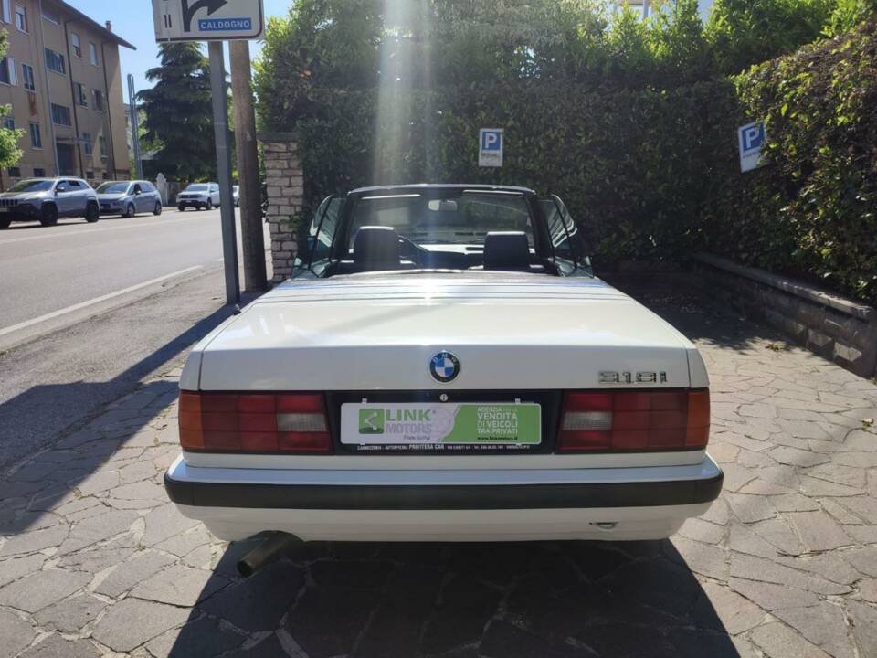 Image 7/10 of BMW 318i (1992)