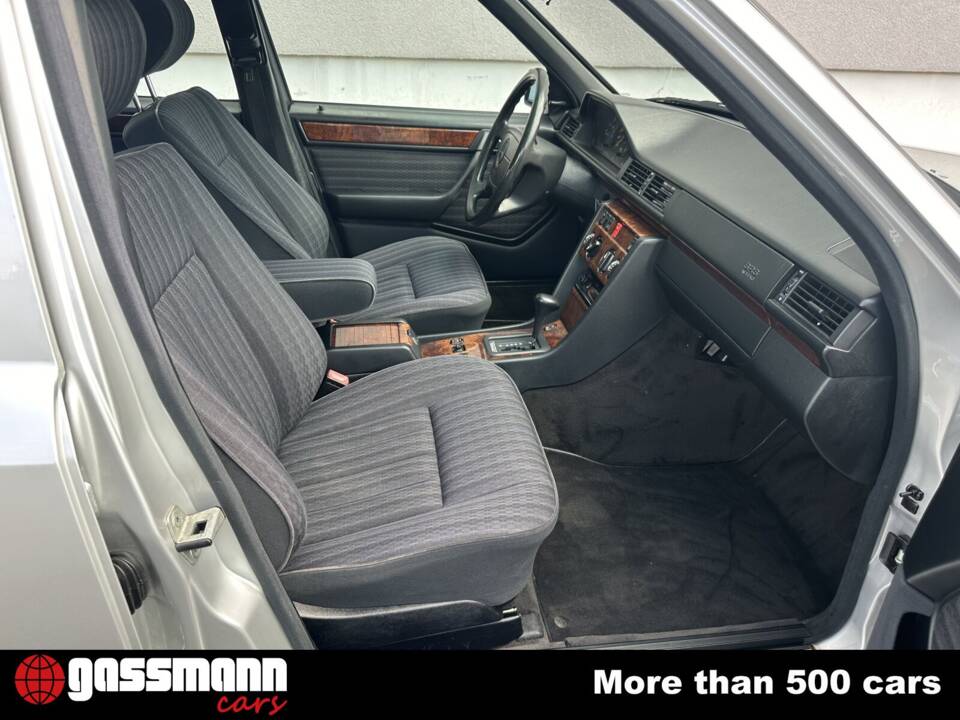 Bild 12/15 von Mercedes-Benz 300 TD (1992)