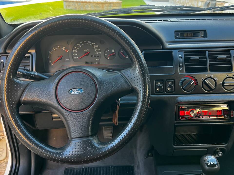 Afbeelding 12/23 van Ford Escort XR3i (1992)