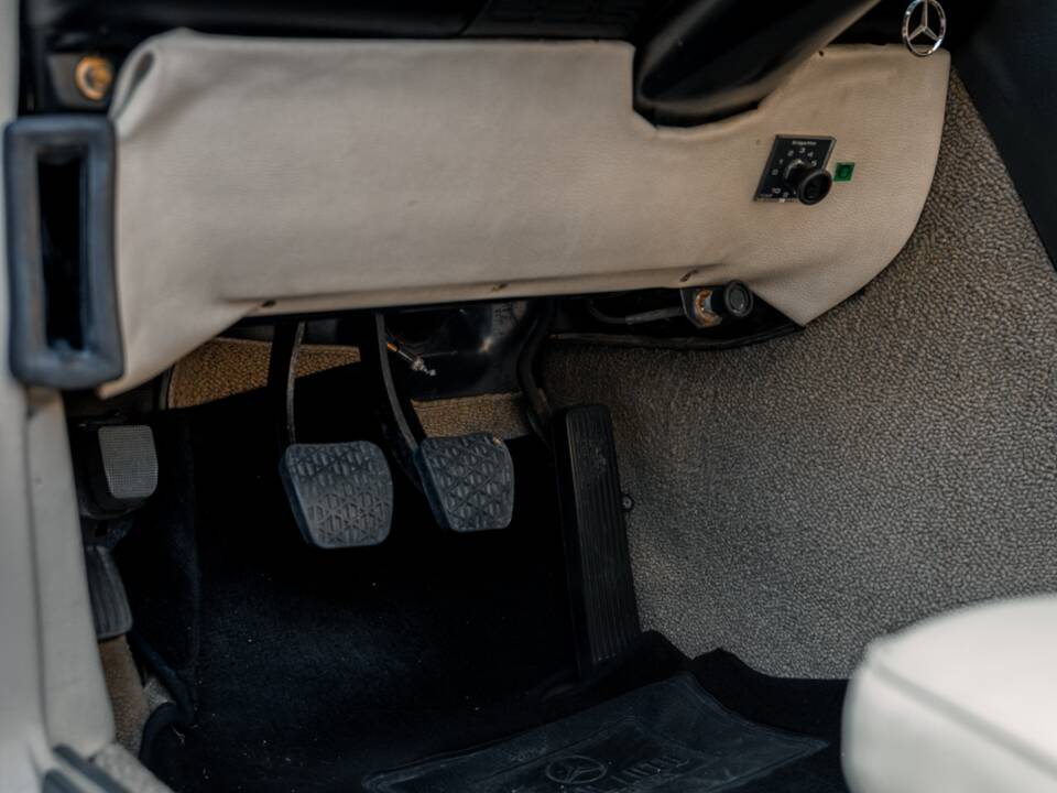 Bild 34/105 von Mercedes-Benz 280 S (1972)