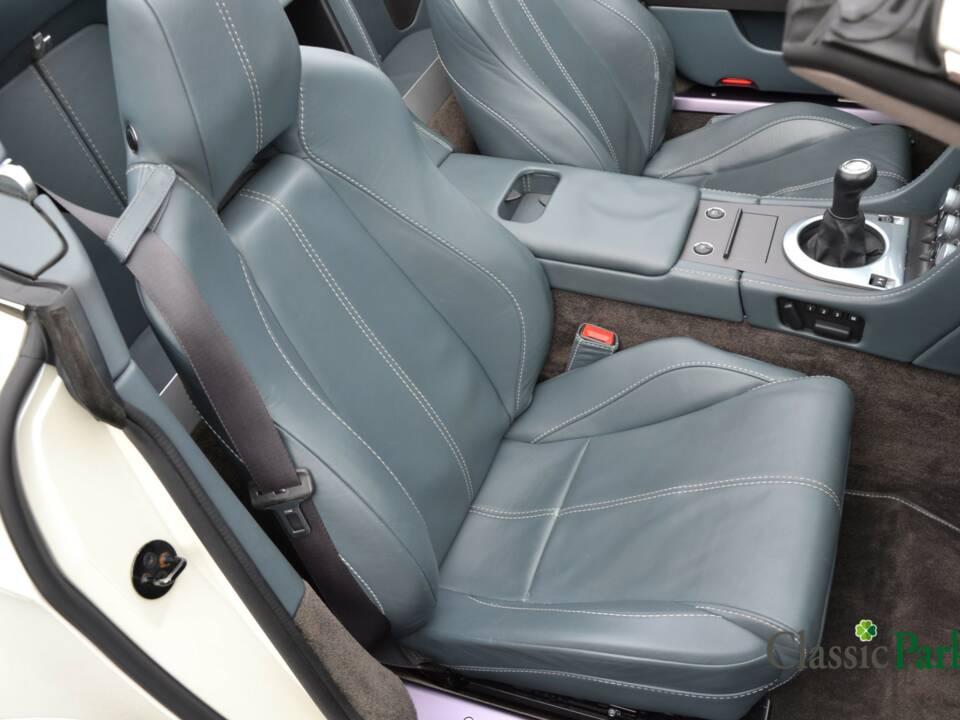 Image 32/50 of Aston Martin V8 Vantage (2007)