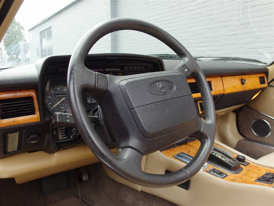Bild 42/80 von Jaguar XJS 5.3 V12 (1990)