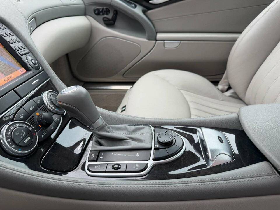 Bild 11/30 von Mercedes-Benz SL 350 (2008)