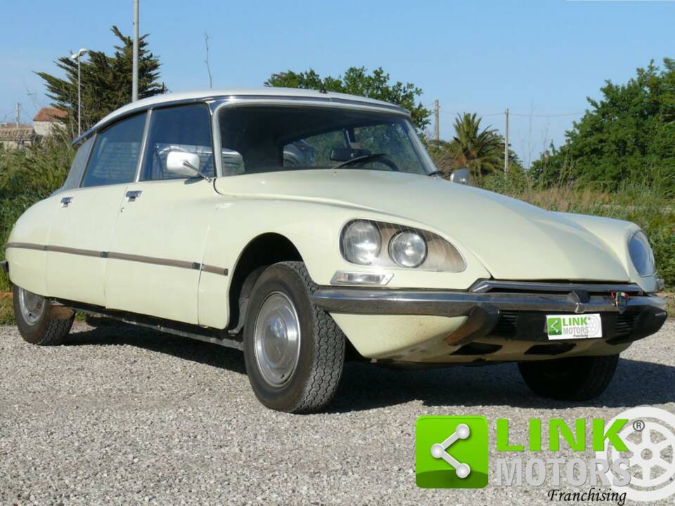 Image 1/10 of Citroën DS 20 (1973)