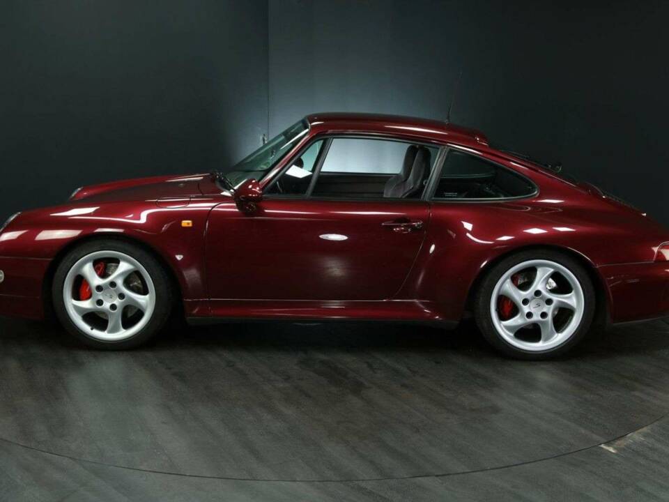 Image 3/50 de Porsche 911 Carrera 4S (1996)