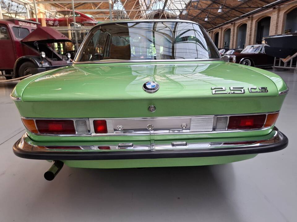 Image 4/43 of BMW 2,5 CS (1975)