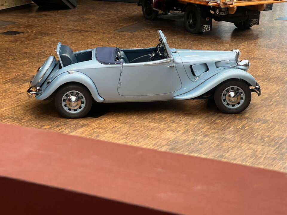 Image 17/39 de Citroën Traction Avant 11 BL Légère (1939)