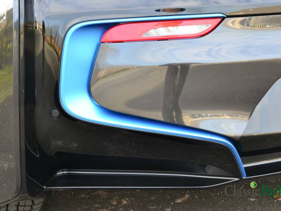 Afbeelding 50/50 van BMW i8 Coupé (2015)