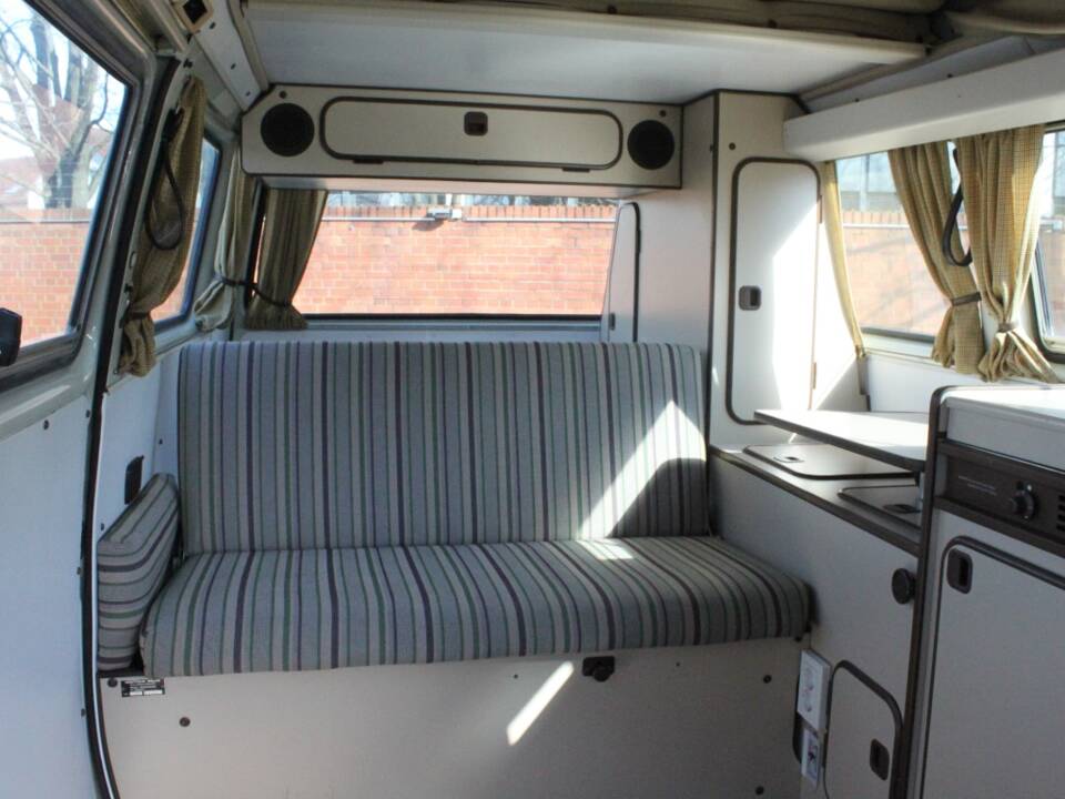 Bild 12/24 von Volkswagen T3 Camper 2.0 (1982)