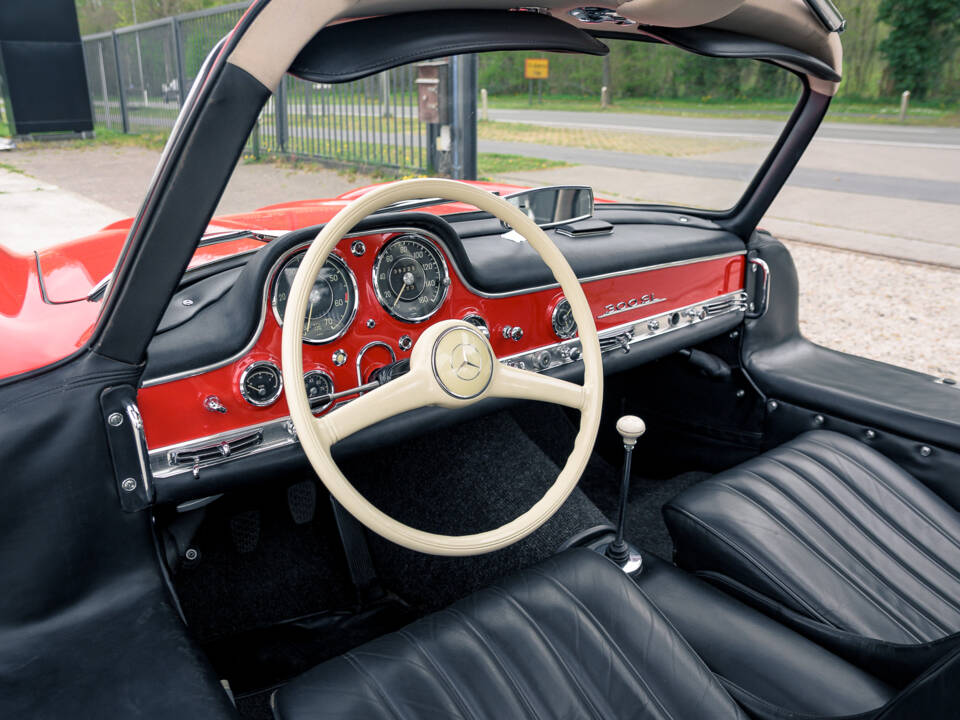 Image 19/38 of Mercedes-Benz 300 SL &quot;Gullwing&quot; (1955)