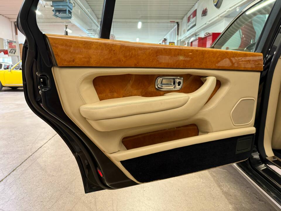 Image 10/21 of Bentley Arnage T (2003)