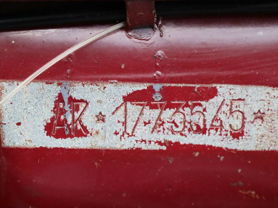 Image 40/50 of Alfa Romeo 1750 Berlina (1971)