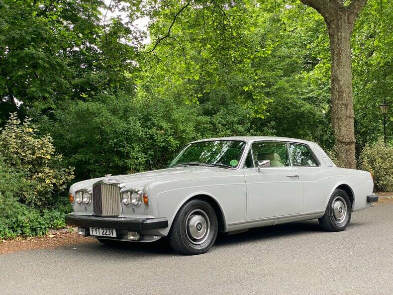 Image 2/50 de Bentley Corniche (1980)