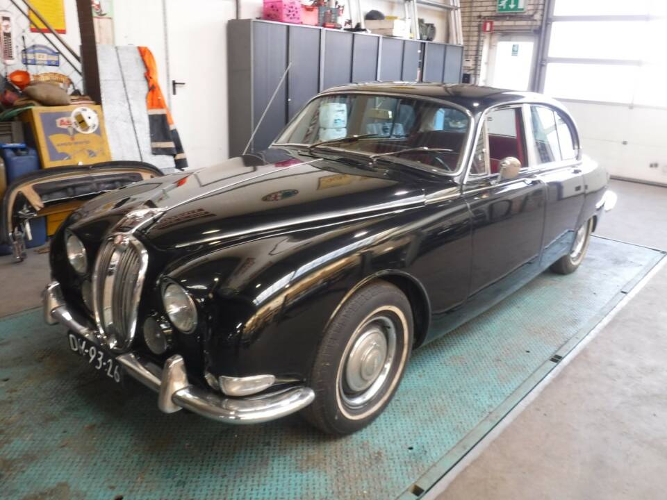 Image 5/50 of Jaguar S-Type 3.8 (1964)