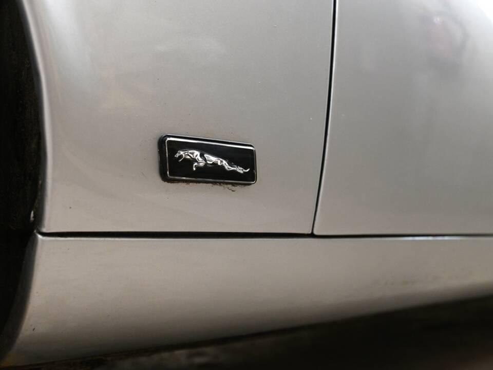 Image 11/26 of Jaguar XJ 6 C 4.2 (1976)