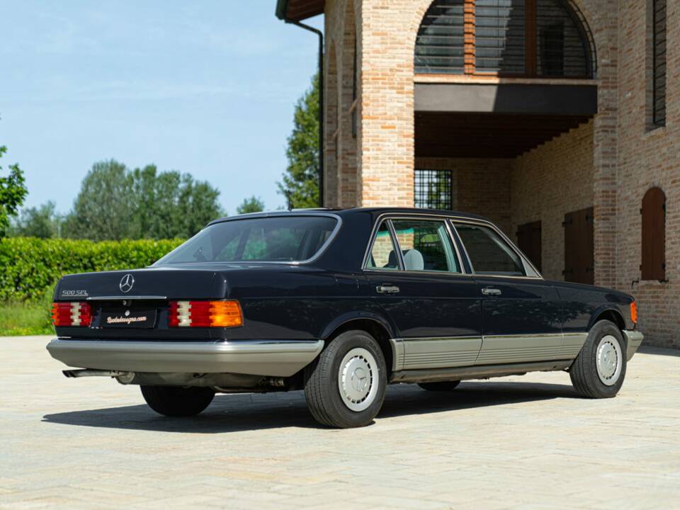 Image 6/50 of Mercedes-Benz 500 SEL (1985)