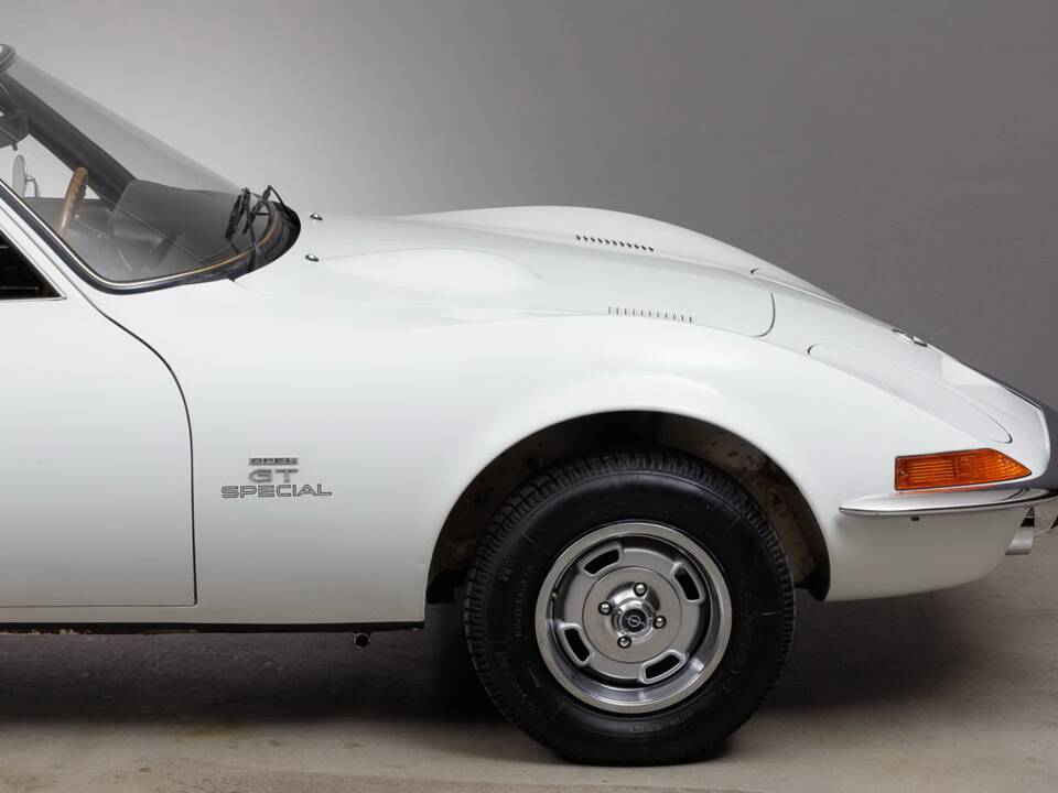 Image 9/34 of Opel GT 1900 (1969)