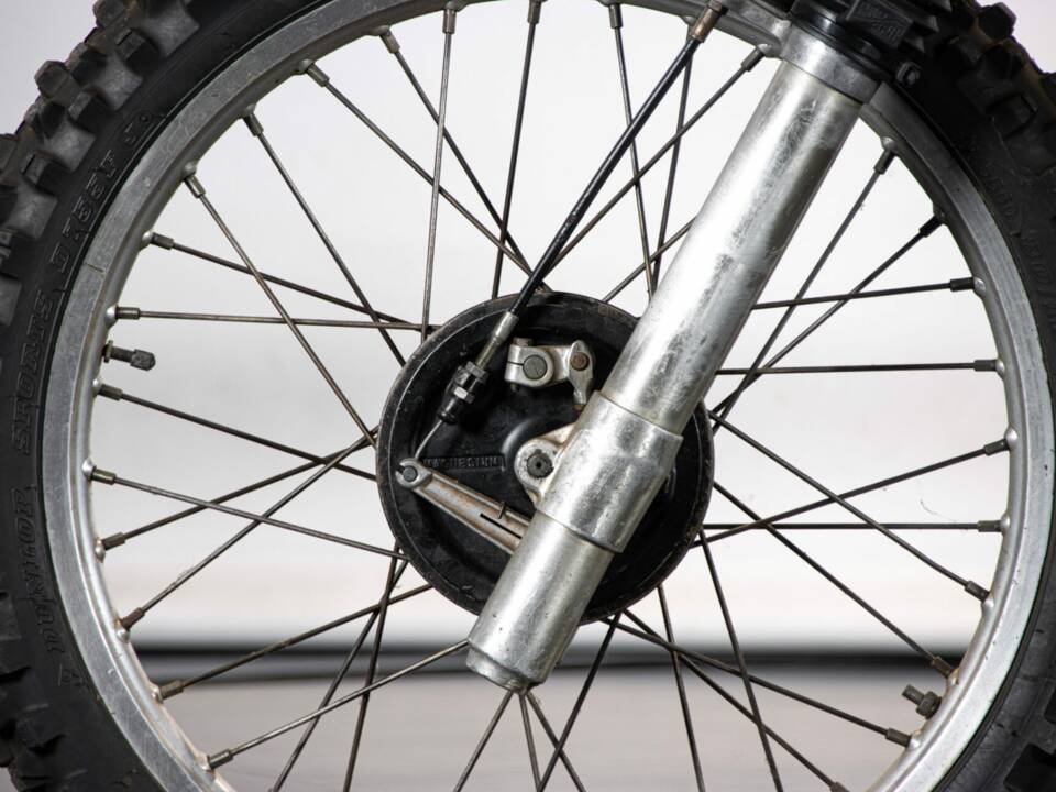 Image 17/50 of Suzuki RM 125 (1978)