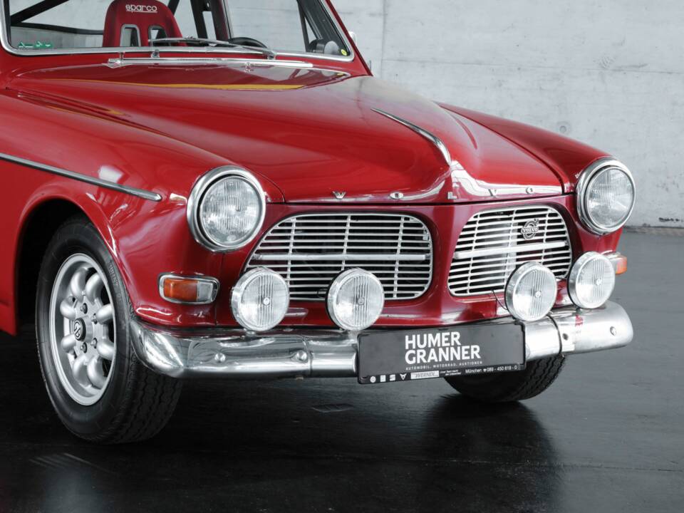Image 37/41 of Volvo P 122 S (1966)