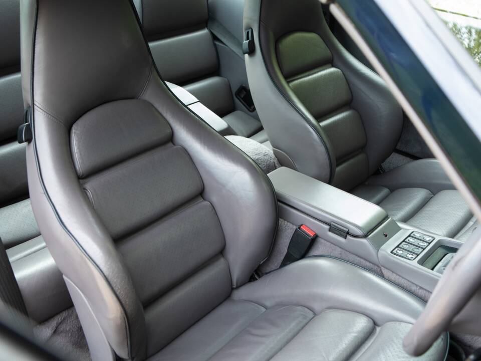Image 39/43 of Porsche 928 GTS (1994)