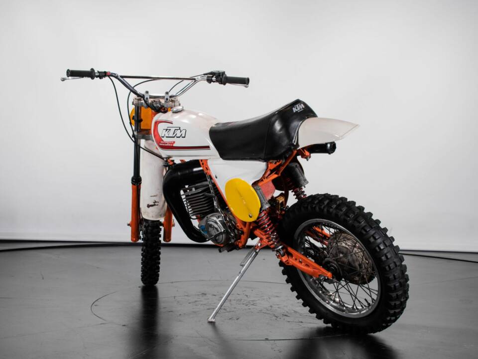 Imagen 2/7 de KTM DUMMY (1978)