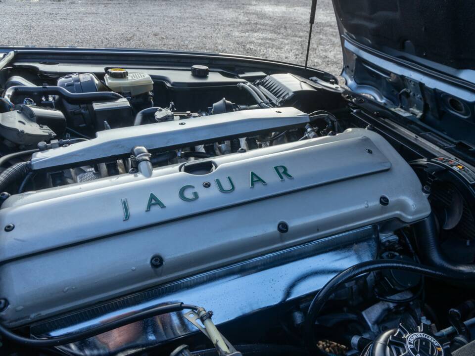 Image 50/50 of Jaguar XJ 6 4.0 Sovereign (1995)